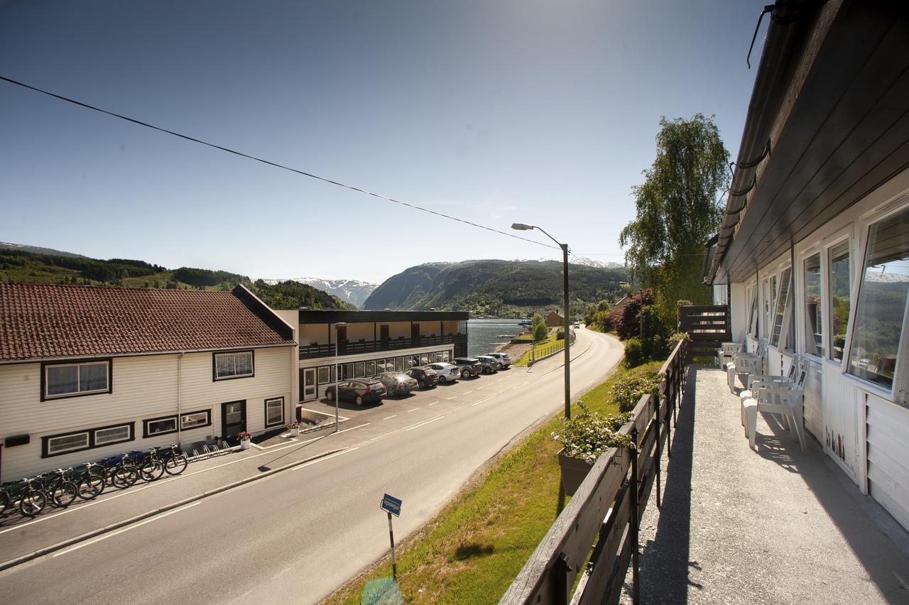 Strand Fjordmotel 울비크 외부 사진