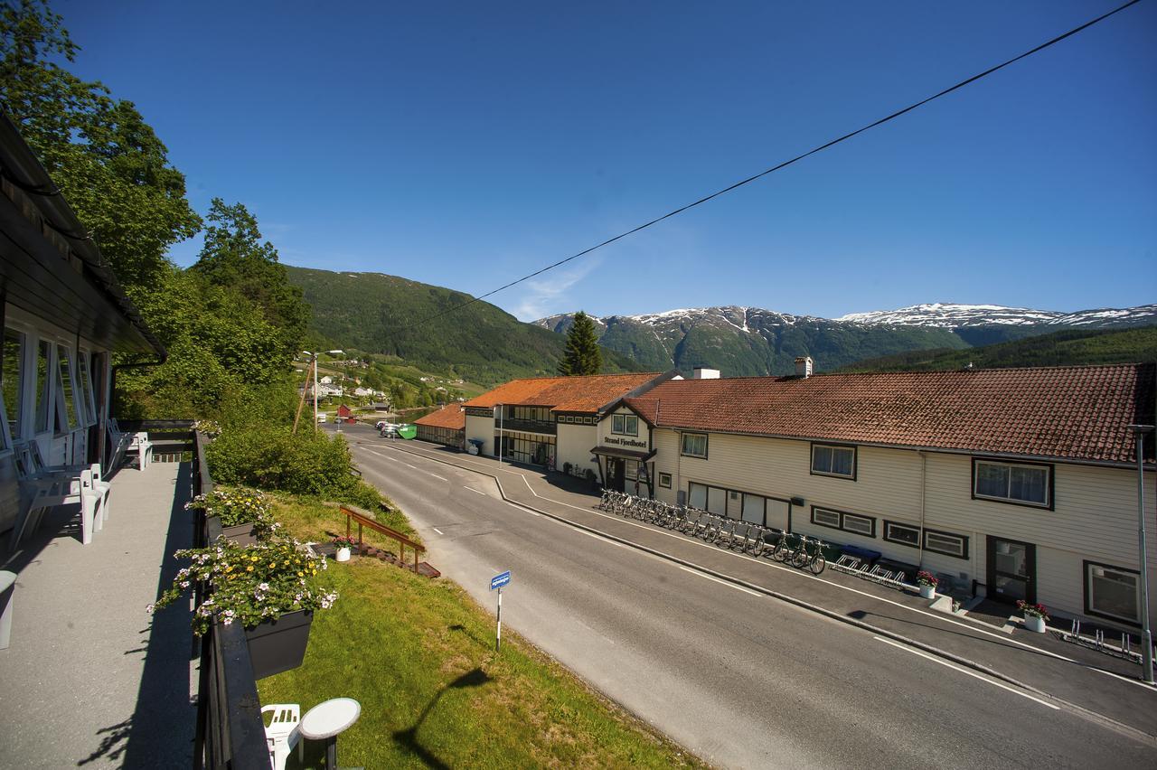 Strand Fjordmotel 울비크 외부 사진